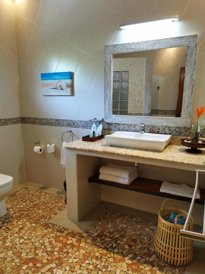 Maison Charme De L'Ile La Digue Bagian luar foto