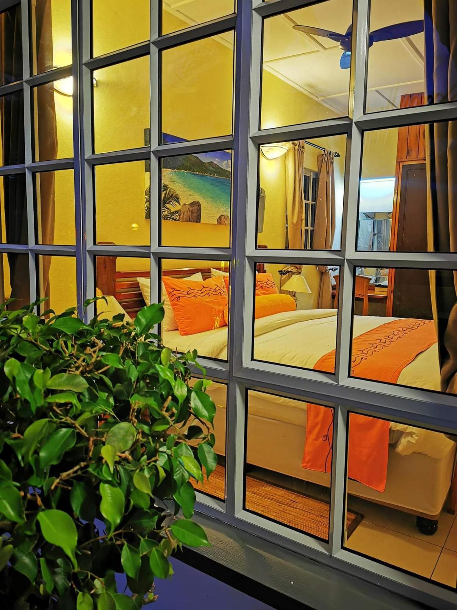 Maison Charme De L'Ile La Digue Bagian luar foto